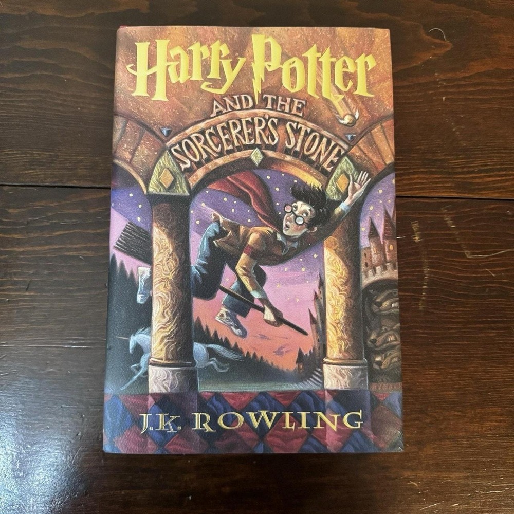 Harry Potter and the Sorcerer's Stone 1st American Edition Oct 1998 Hardcover